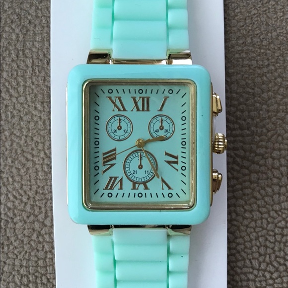 Accessories - ♓️🅿️ Watch for women or girls